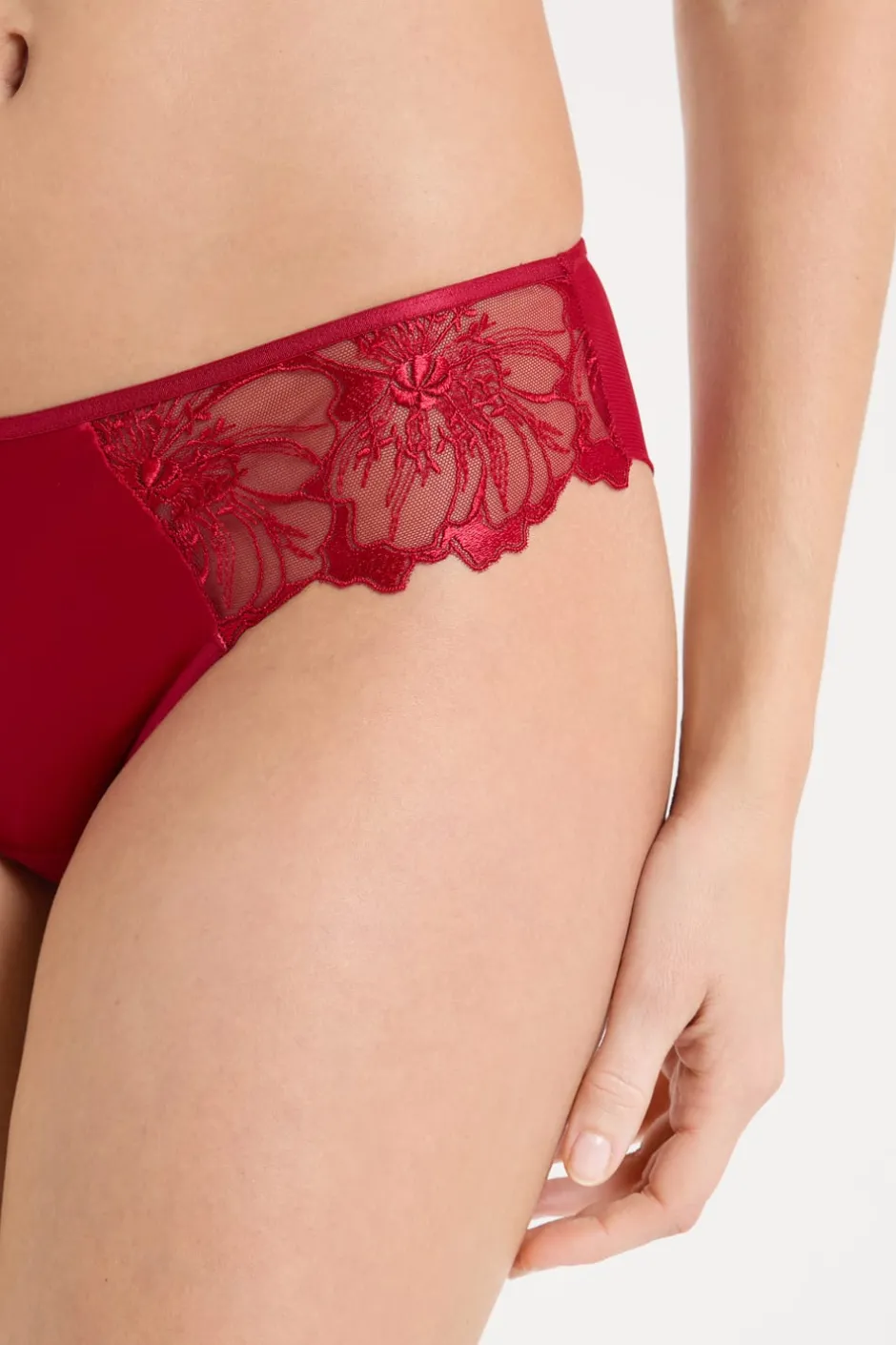 ETAM Brasileña|Braguita brasileña de tul bordado ROJO