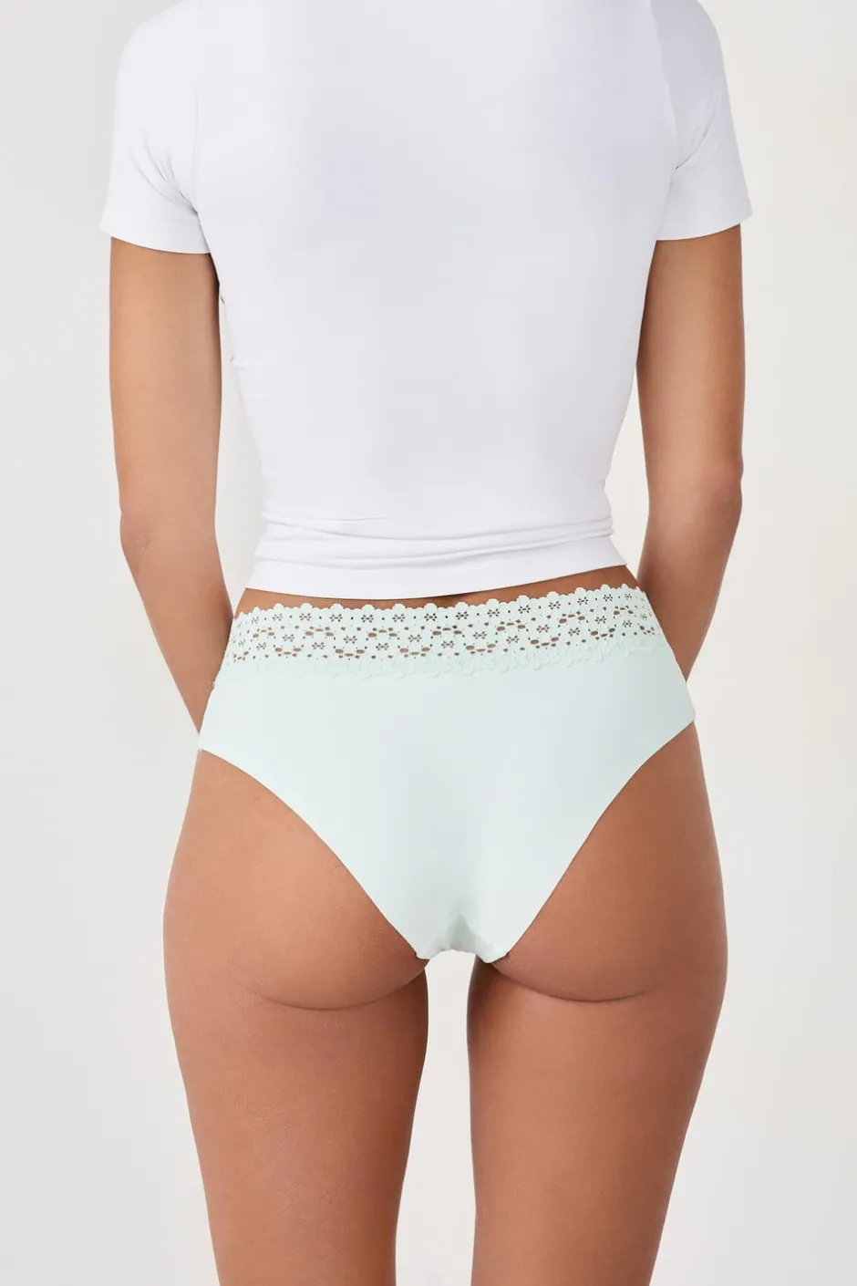 ETAM Brasileña|Braguita hipster V-shape de microfibra y encaje ESMERALDA