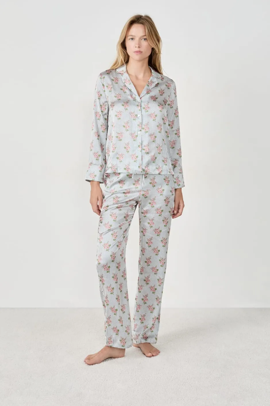 ETAM Partes De Arriba De Pijama|Los Pijamas Más Responsables|Camisa de pijama satinada con estampado floral IMP FD BLANCO