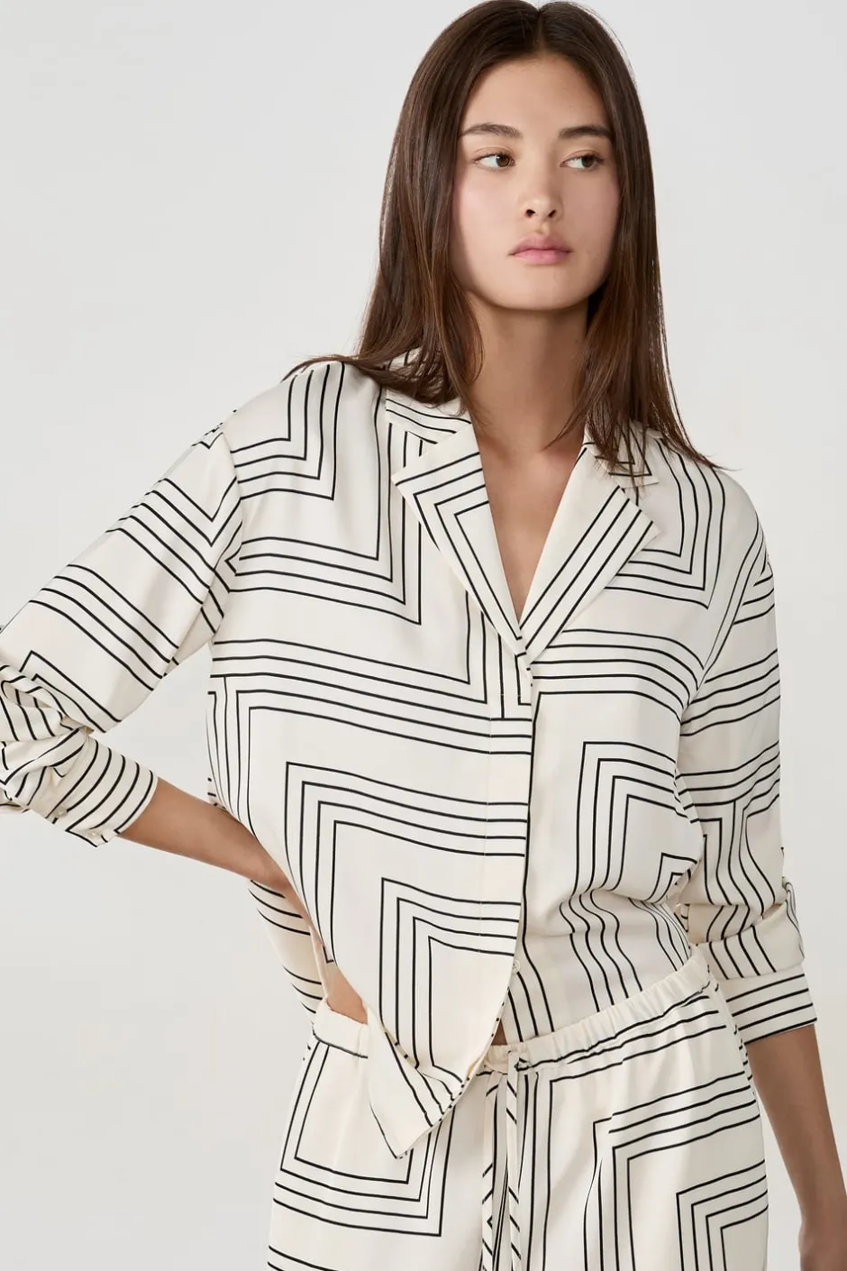 ETAM Camisas Y Blusas Estampadas|Camisas Fluidas|Camisa manga larga estampada ESTAMPADO FONDO CRUDO