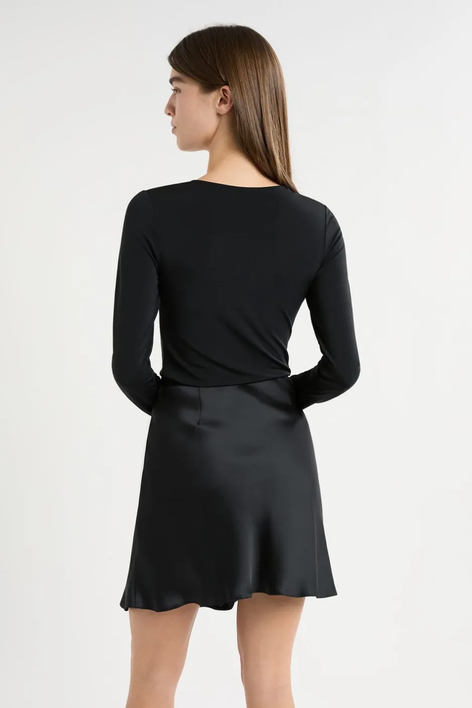 ETAM Cuello En V|Manga Larga|Camiseta de manga larga con anilla NEGRO