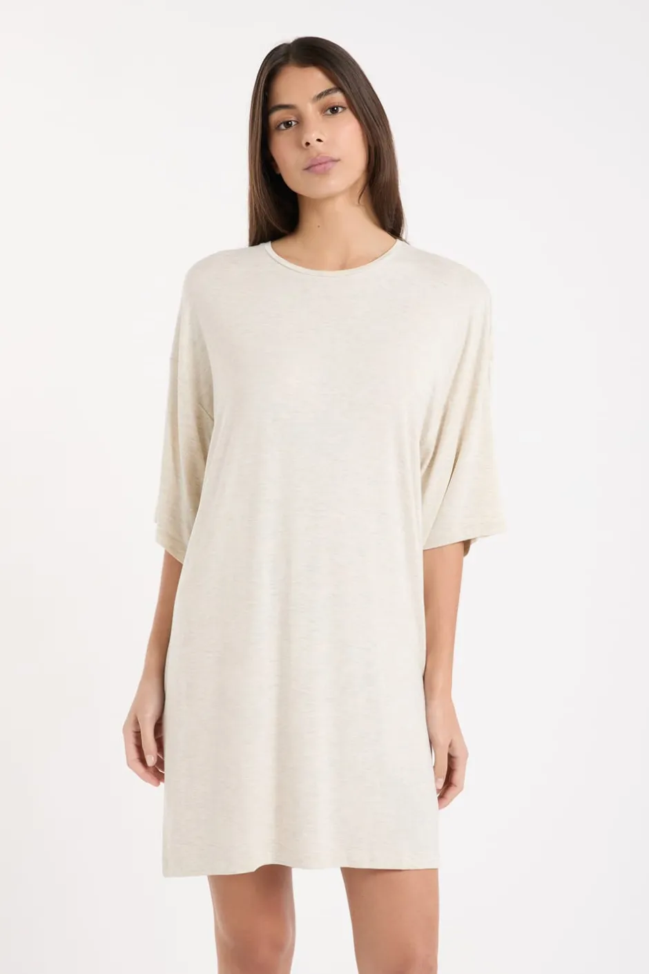 ETAM Los Pijamas Más Responsables|Pijamas Esenciales|Camisón con cuello redondo BEIGE
