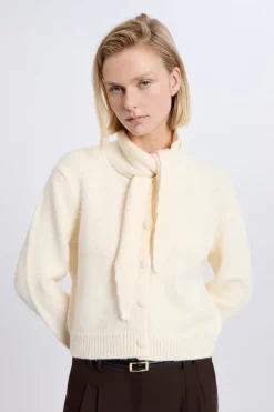 ETAM Cuello Redondo|Jerséis|Chaleco con lazada CRUDO