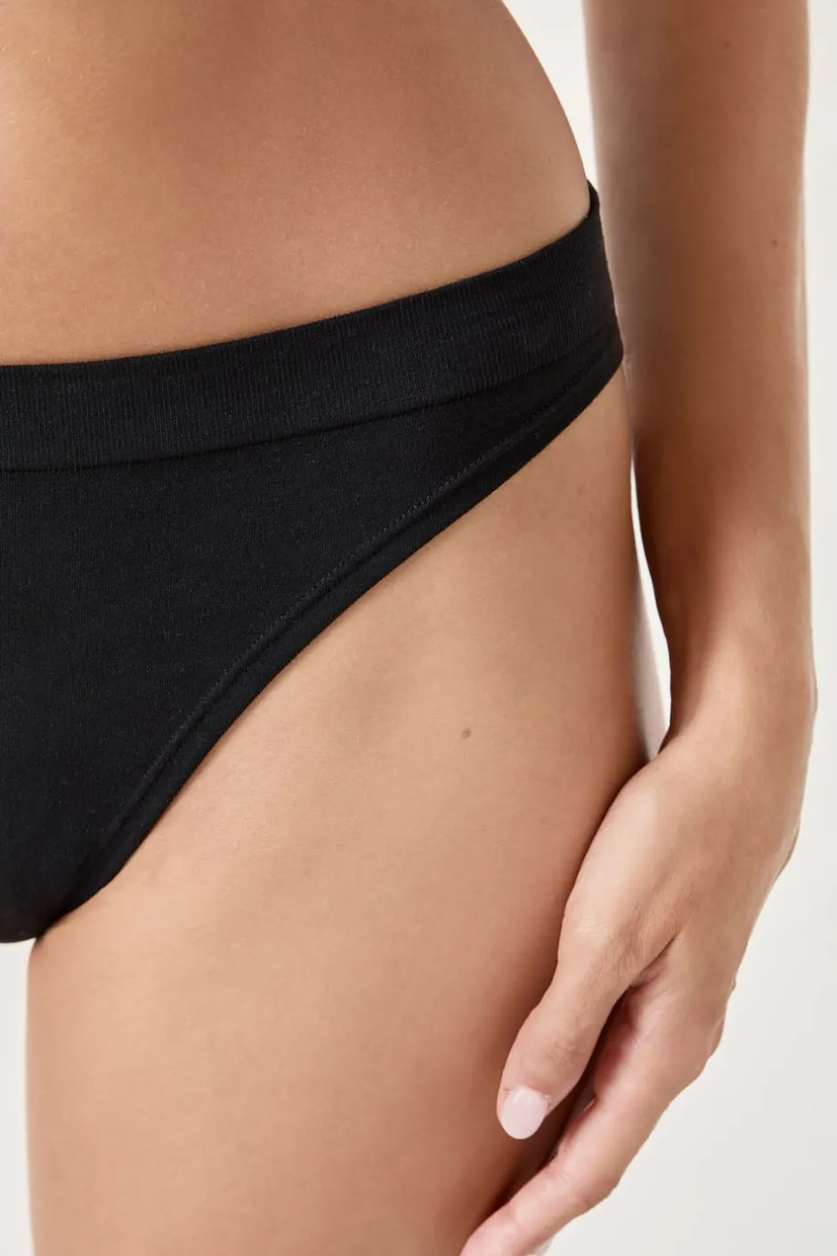 ETAM Tanga Brasileño|Cómodo tanga de algodón NEGRO