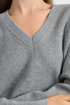 ETAM Básicos|Cuello En V|Jersey de manga larga con cuello en V GRIS