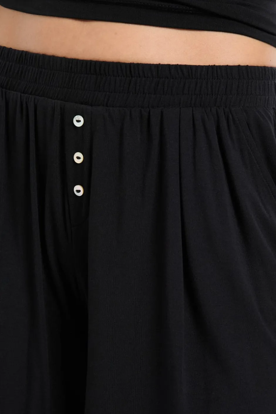 ETAM Pijamas Esenciales|Partes De Abajo De Pijama|Pantalón corto de pijama liso NEGRO
