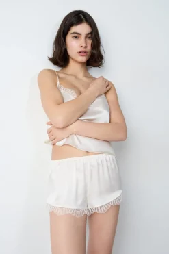 ETAM Pijamas De Seda|Partes De Abajo De Pijama|Pantalón corto de seda con detalle de encaje CRUDO