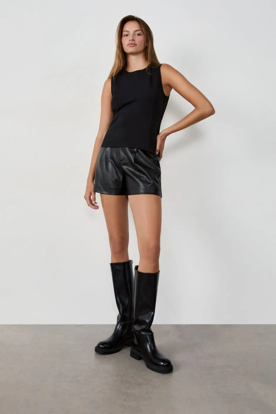 ETAM Shorts Lisos|Shorts|Pantalón corto efecto piel NEGRO