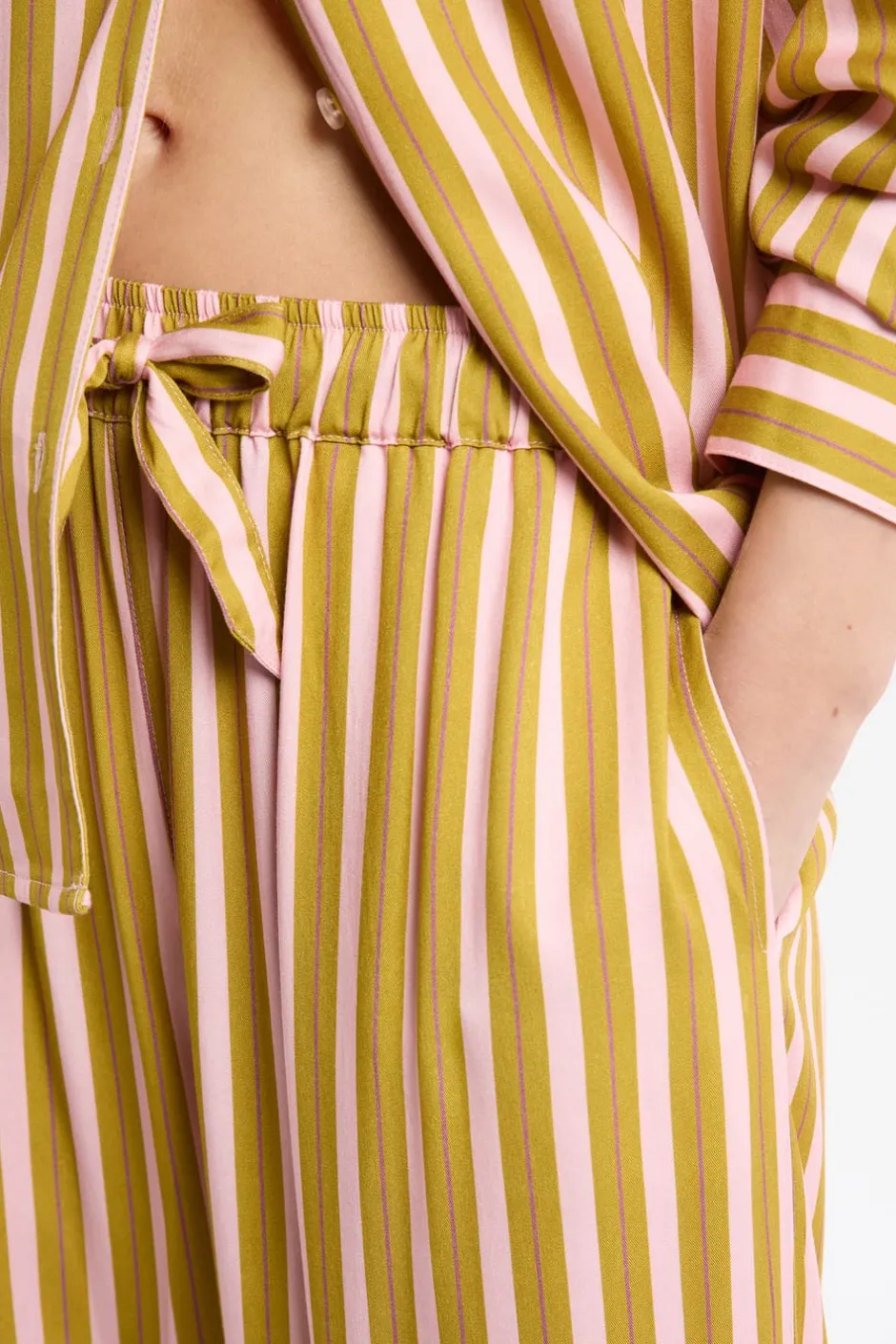ETAM Los Pijamas Más Responsables|Partes De Abajo De Pijama|Pantalón de pijama bicolor a rayas MULTICOLOR