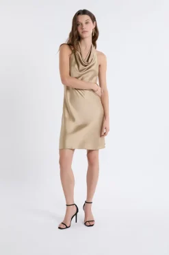 ETAM Vestidos Cortos|Vestidos Lisos|Robe satinée avec col benitier OR