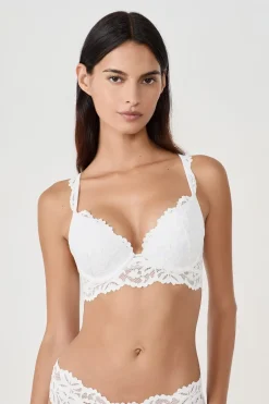 ETAM Lencería De Novia|Push Up|Sujetador Nº 2 - Push up escote pronunciado La modelo mide 1m74 y lleva una 90B.