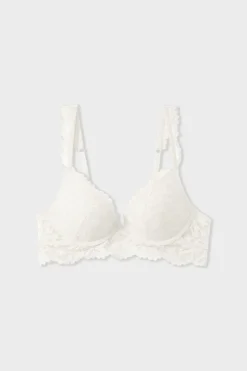 ETAM Lencería De Novia|Push Up|Sujetador Nº 2 - Push up escote pronunciado La modelo mide 1m74 y lleva una 90B.