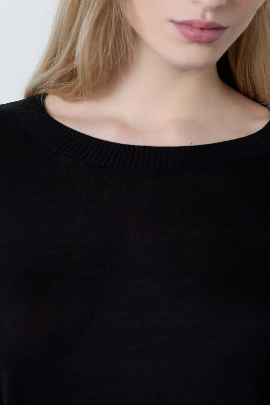 ETAM Básicos|Cuello Redondo|Suéter cuello redondo NEGRO