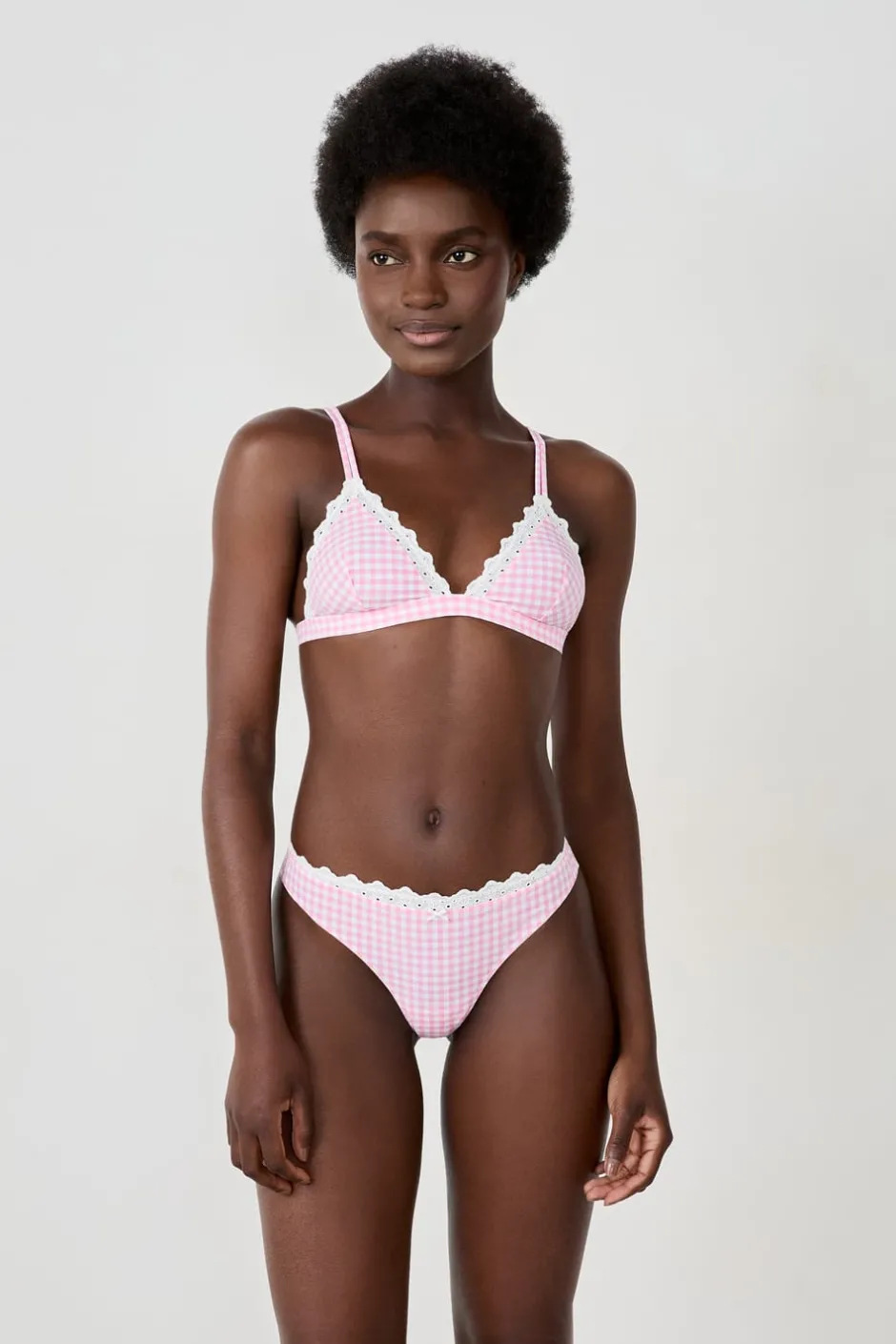 ETAM Tanga Brasileño|Tanga con bordado ROSA