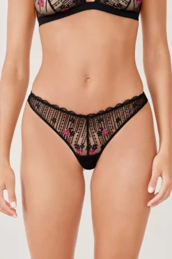 ETAM Tanga Brasileño|Tanga con detalles bordados NEGRO
