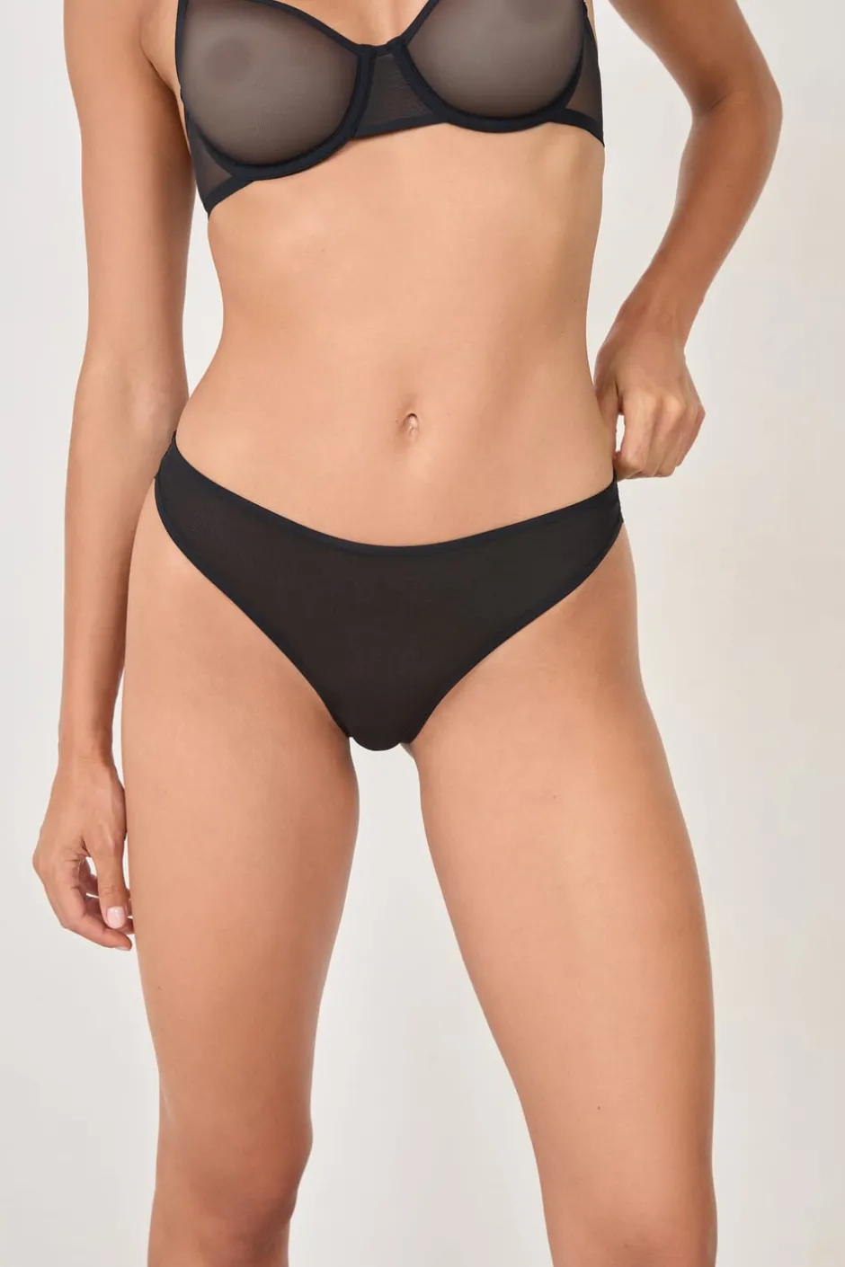 ETAM Braguitas Invisibles|Tanga|Tanga de tul NEGRO