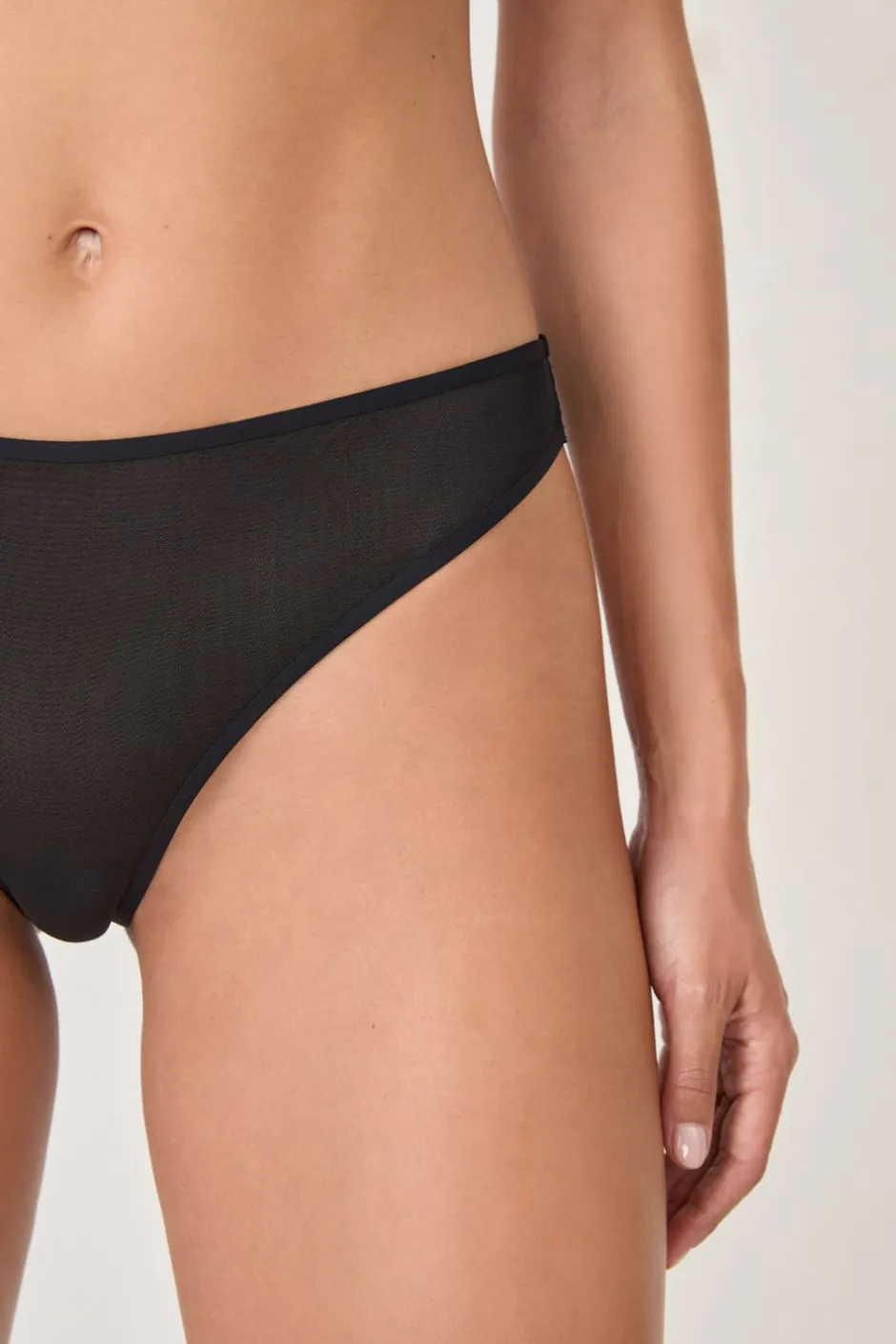 ETAM Braguitas Invisibles|Tanga|Tanga de tul NEGRO