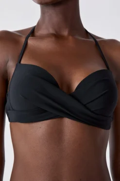 ETAM Push Up|Top bikini push-up La modelo mide 1m79 y lleva la talla S