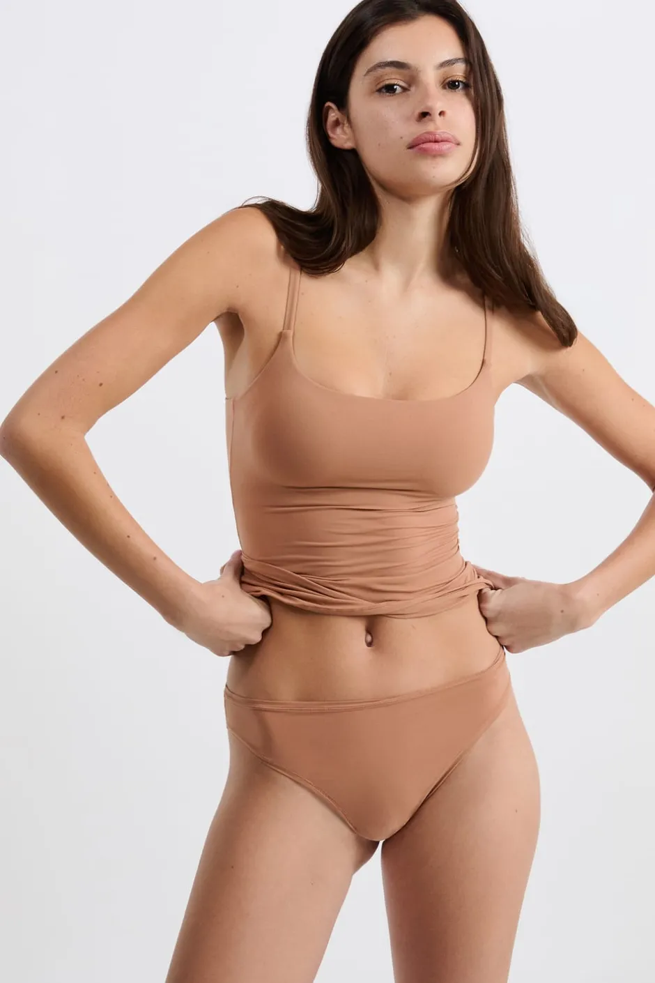 ETAM Sujetadores Invisibles|Sujetadores Deportivos·Sujetadores Invisibles|Top de microfibra con sujetador integrado ROSA NUDE