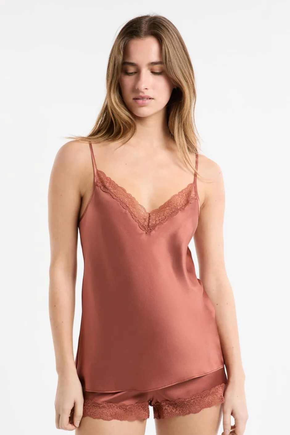 ETAM Partes De Arriba De Pijama|Pijamas De Seda|Top de seda con detalles de encaje arena