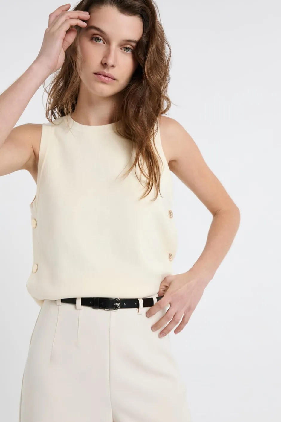 ETAM Sin Mangas|Cuello Redondo|Top sin mangas de algodón con botones dorados lino